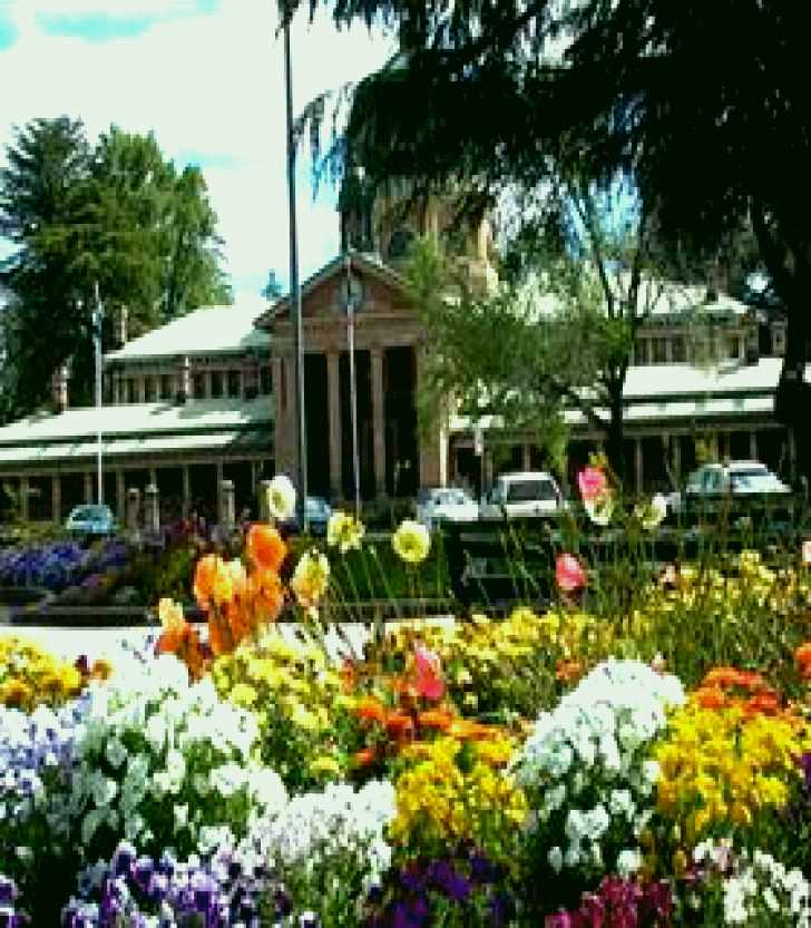 SubjectCoach | Bathurst Court House