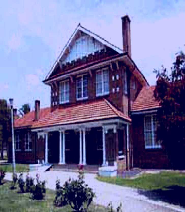 SubjectCoach | Hay War Memorial High School Museum
