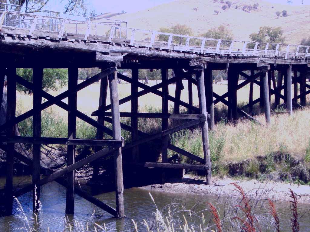 SubjectCoach | Historic Bridges of Gundagai