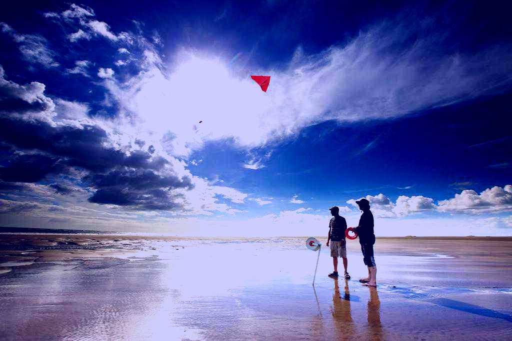 SubjectCoach | World-first Kite Fishing Tours