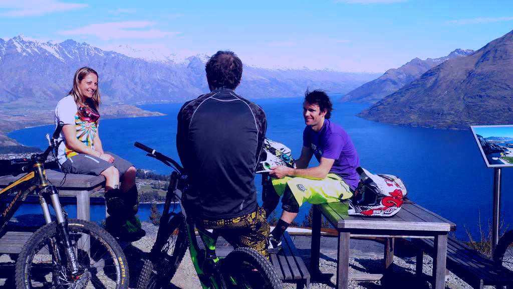 SubjectCoach | Mountain Bike in Queenstown with Outside Sports