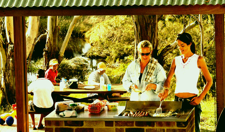 SubjectCoach | Apsley Falls picnic area