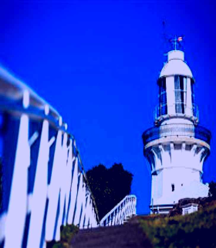 SubjectCoach | Smoky Cape Lighthouse Accommodation and Tours
