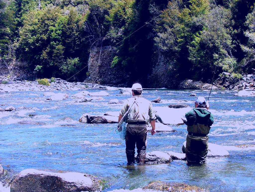 SubjectCoach | Raft Fishing - Tongariro River Rafting