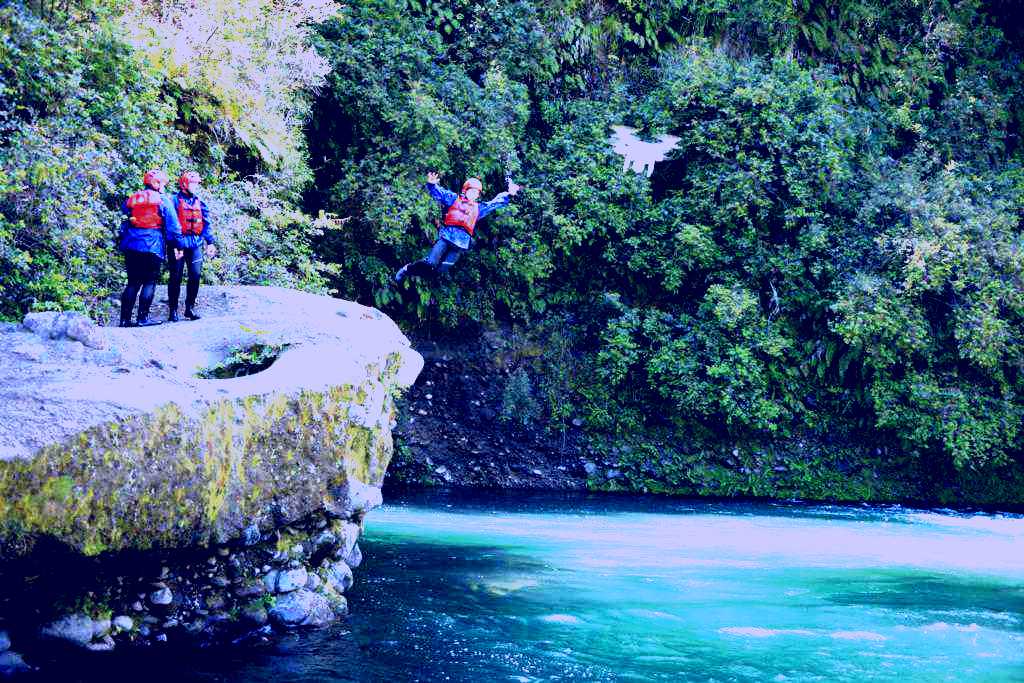 SubjectCoach | Whitewater Rafting - Tongariro River Rafting